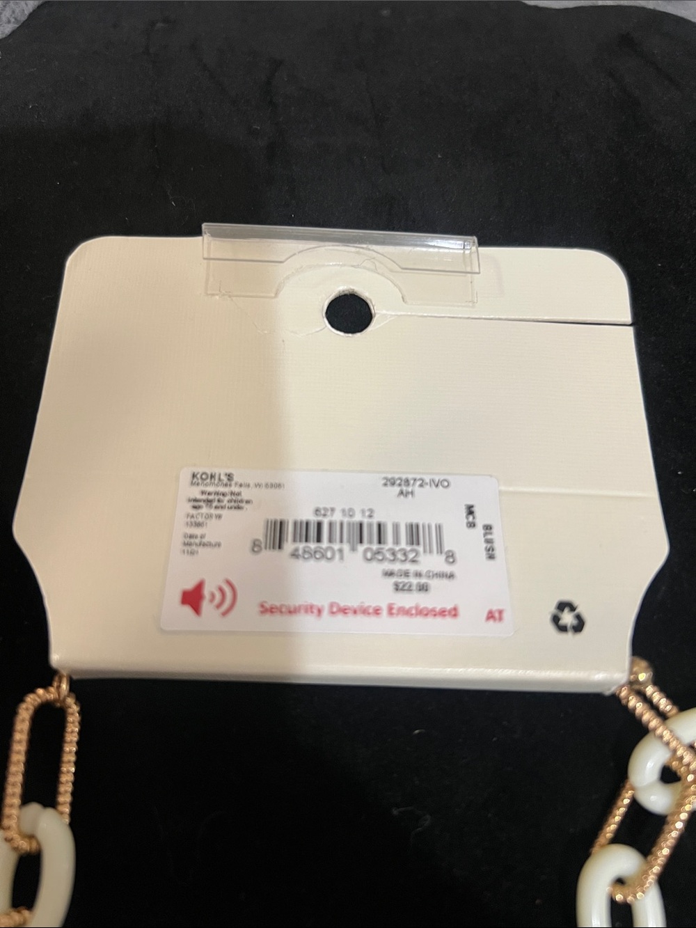 Emberly Gold-Tone Chain Necklace with White Link Accents NWT retail $22 - Picture 4 of 4